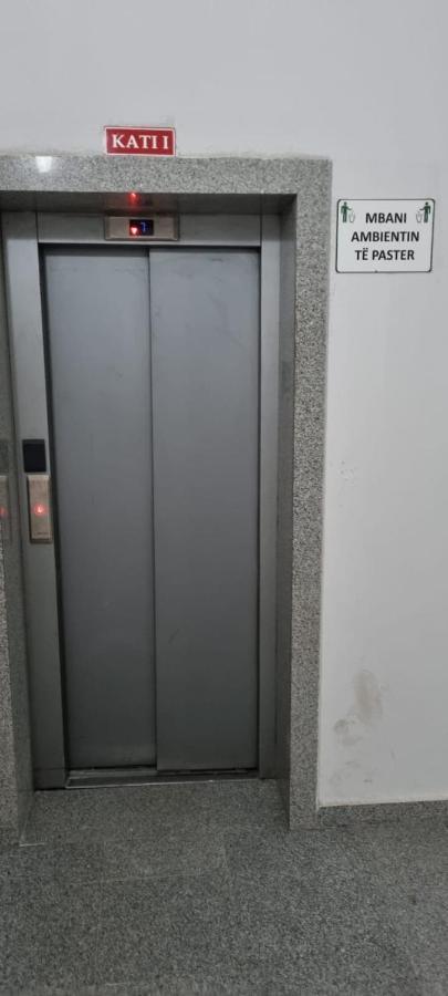 Tirana Daily Rental Apartments 1 エクステリア 写真